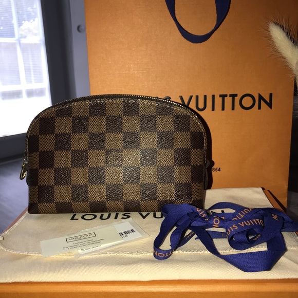 LV COSMETIC POUCH - Picture 4 of 7